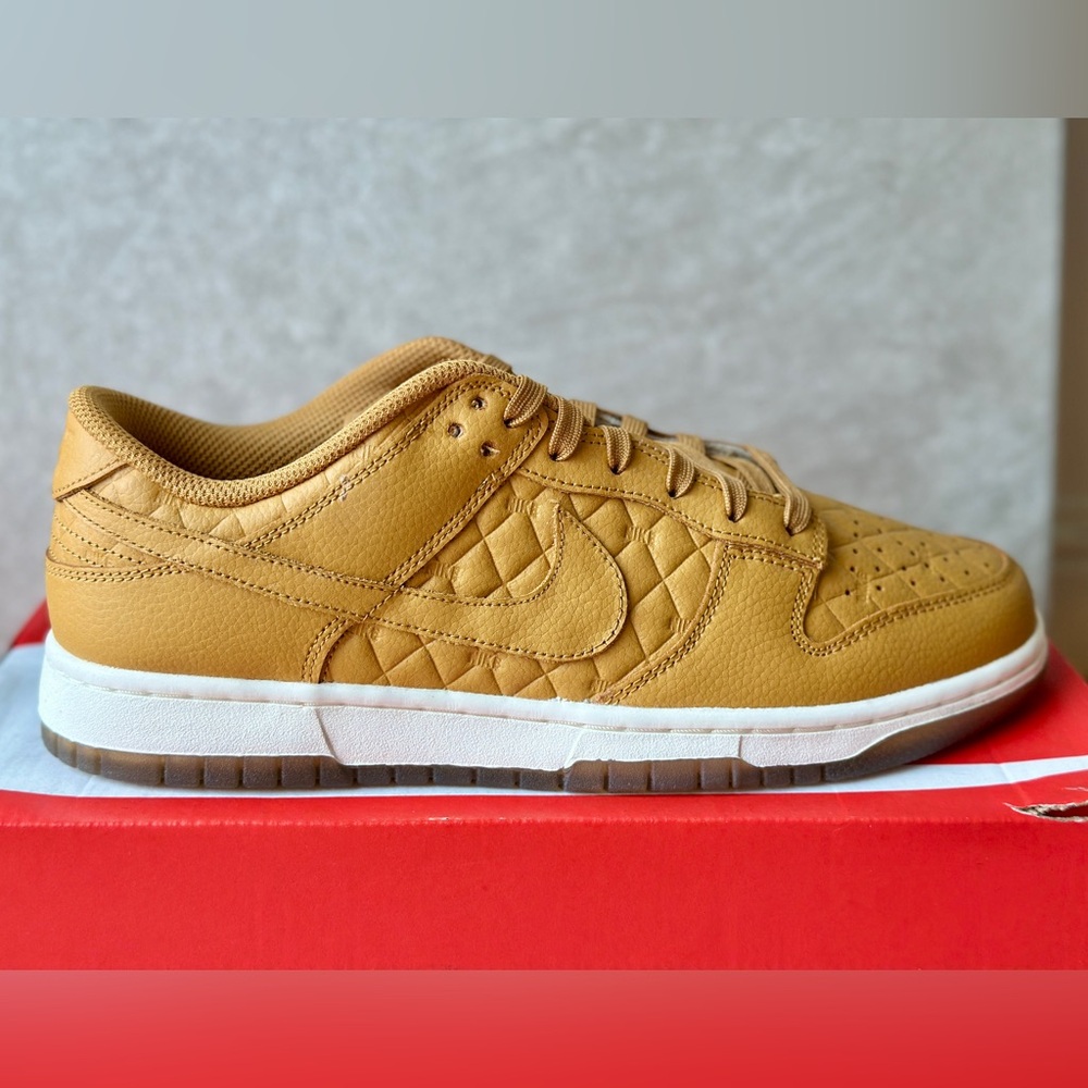 Nike Dunk Low Quilted wheat - Picture 2 of 9